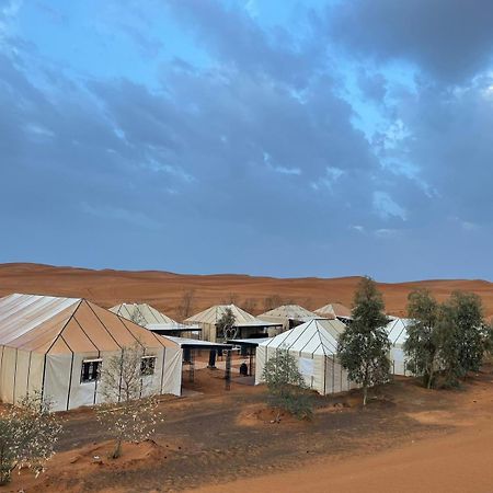 梅尔祖卡 Sahara Traveling Camp酒店 外观 照片