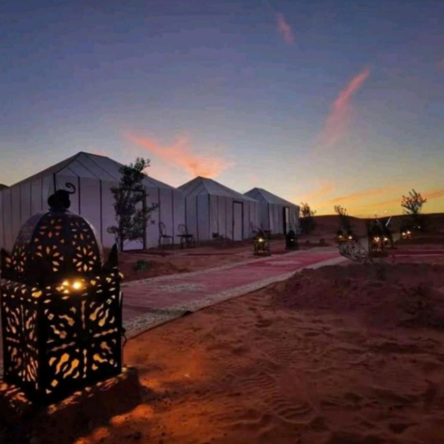梅尔祖卡 Sahara Traveling Camp酒店 外观 照片