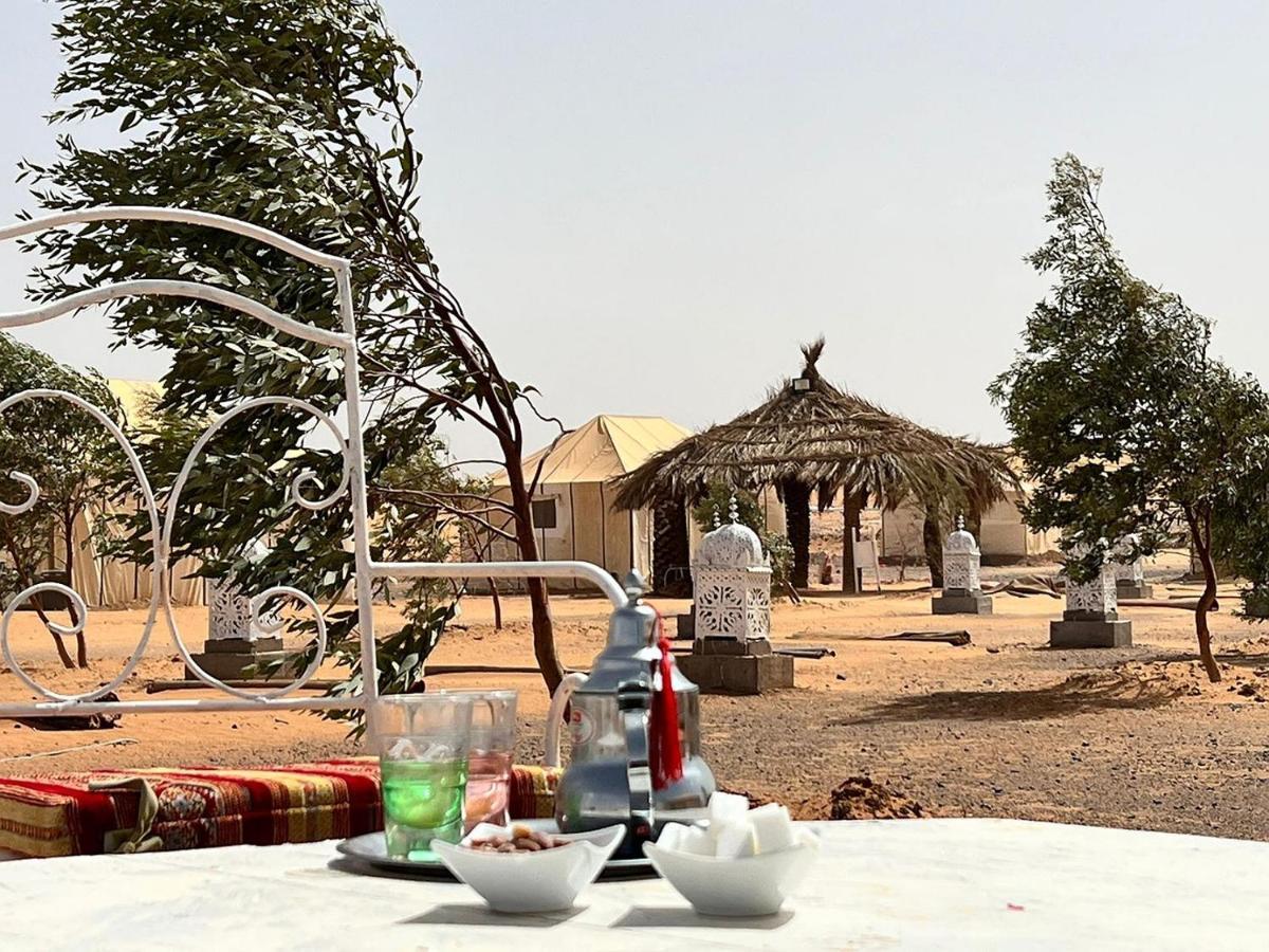 梅尔祖卡 Sahara Traveling Camp酒店 外观 照片