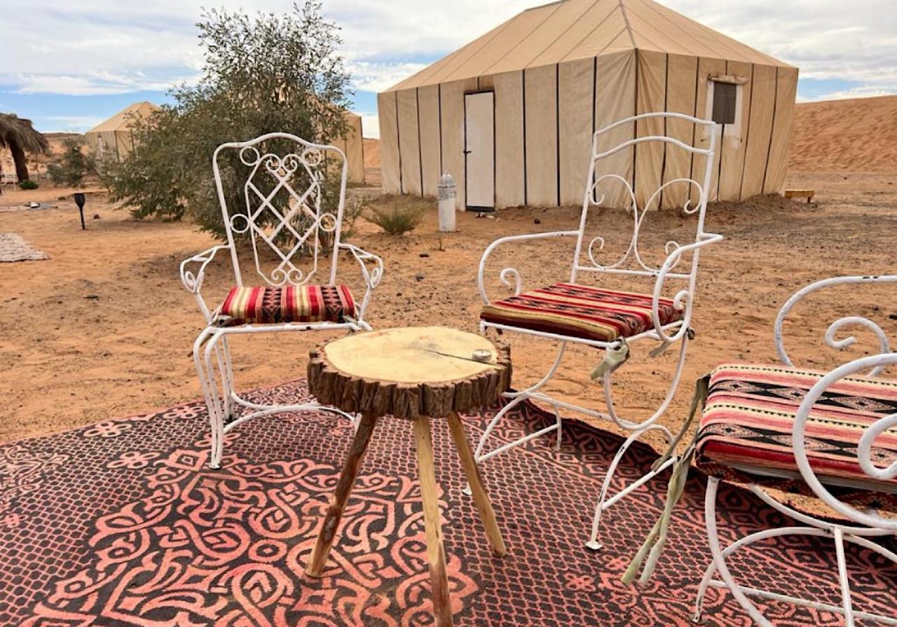 梅尔祖卡 Sahara Traveling Camp酒店 外观 照片