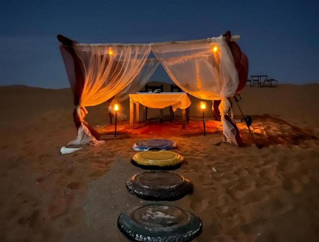 梅尔祖卡 Sahara Traveling Camp酒店 外观 照片