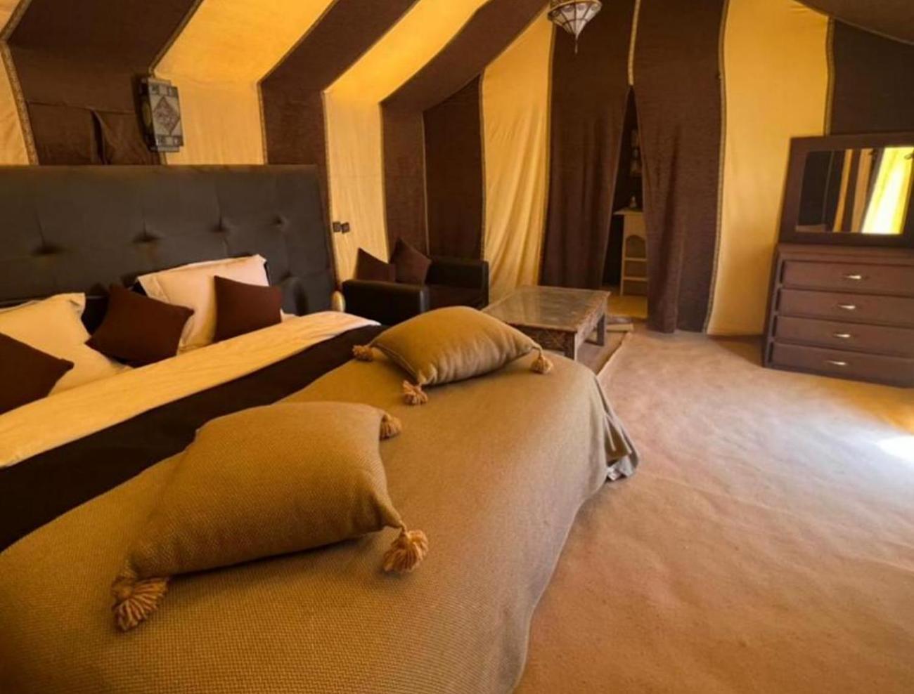 梅尔祖卡 Sahara Traveling Camp酒店 外观 照片