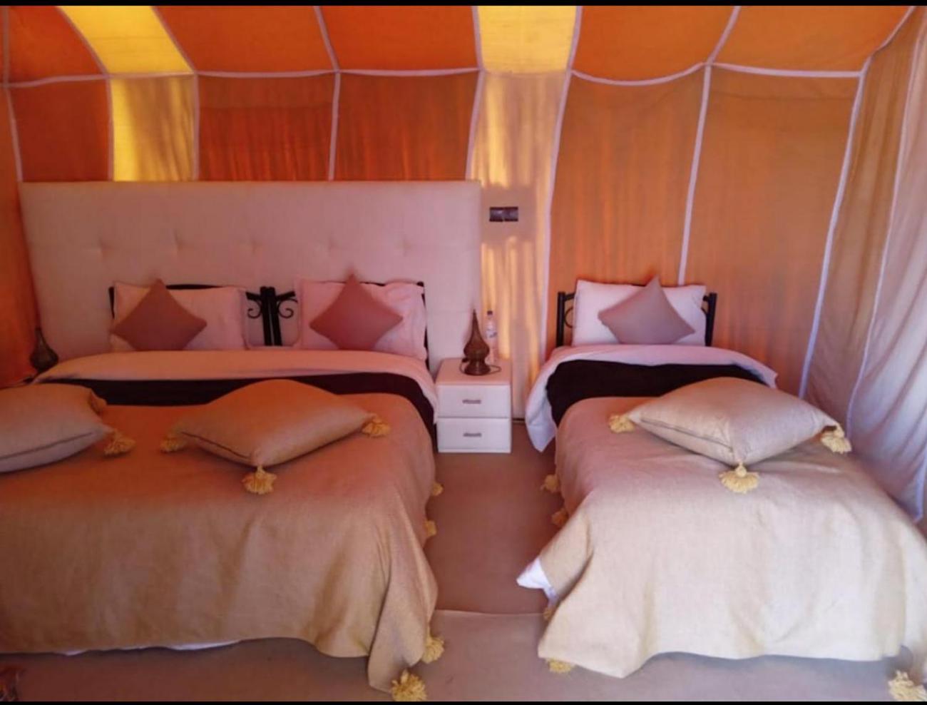 梅尔祖卡 Sahara Traveling Camp酒店 外观 照片