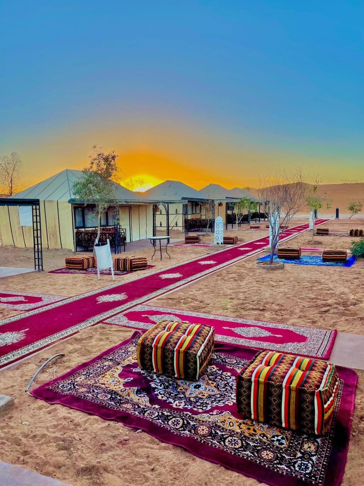 梅尔祖卡 Sahara Traveling Camp酒店 外观 照片