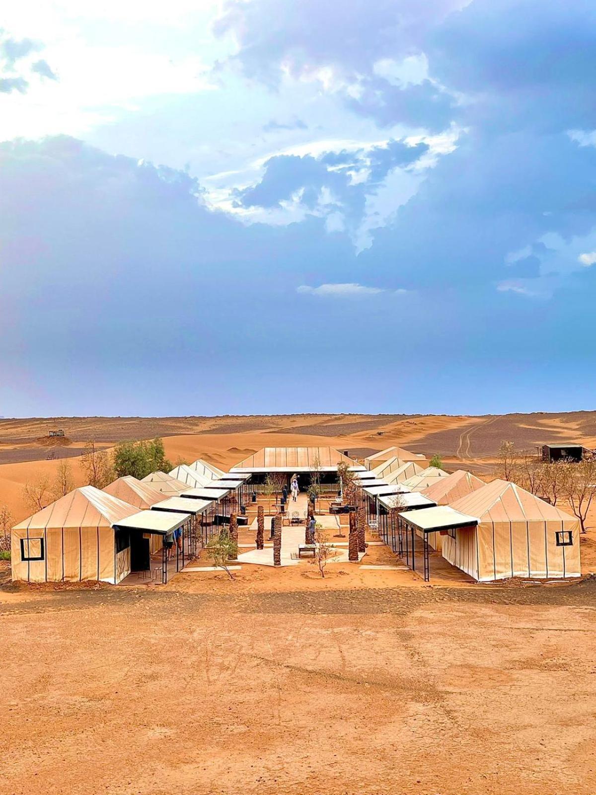 梅尔祖卡 Sahara Traveling Camp酒店 外观 照片