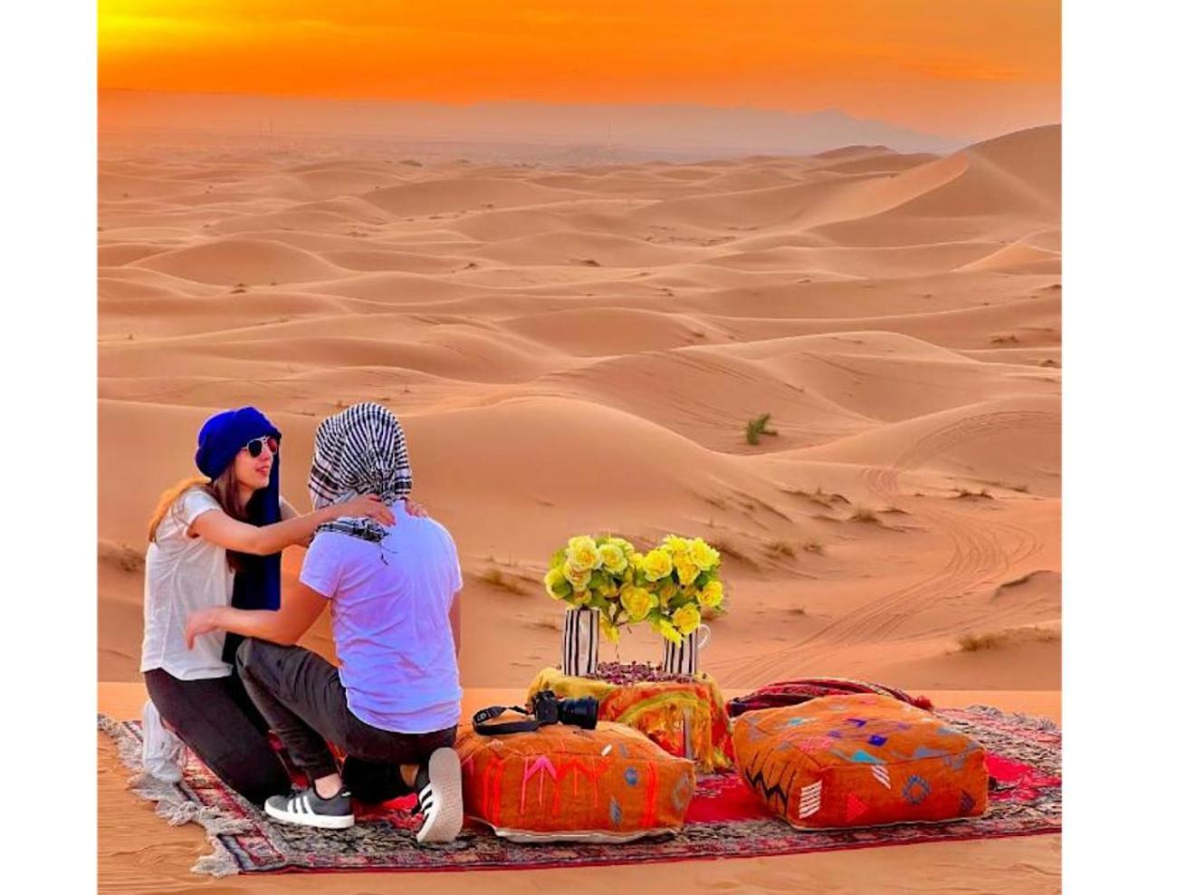 梅尔祖卡 Sahara Traveling Camp酒店 外观 照片