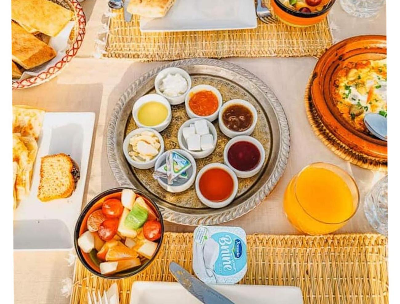 梅尔祖卡 Sahara Traveling Camp酒店 外观 照片