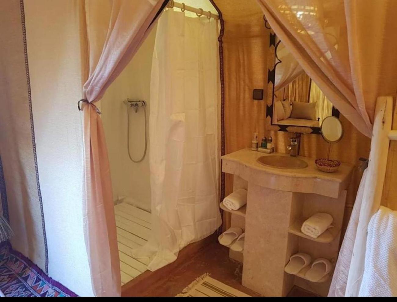 梅尔祖卡 Sahara Traveling Camp酒店 外观 照片