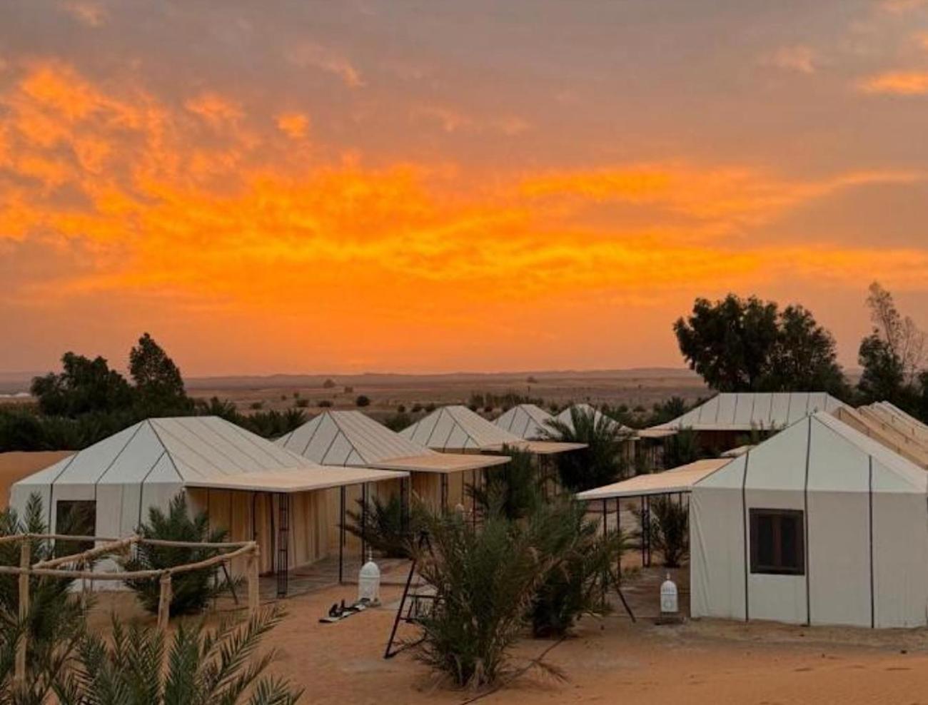 梅尔祖卡 Sahara Traveling Camp酒店 外观 照片